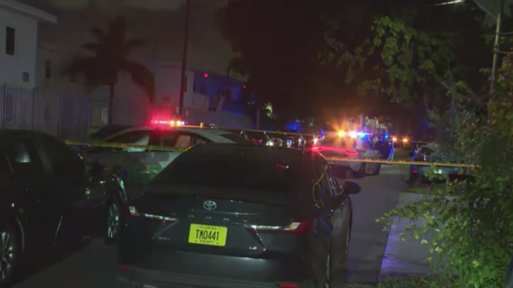 Woman grazed on side of head, man with shoulder wound after a reported shooting in Miami-Dade, deputies say — CBS Miami, Lakewood Ranch Health news