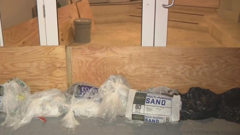 South Florida king tides have businesses preparing for more flooding Monday — CBS Miami, Lakewood Ranch Business news