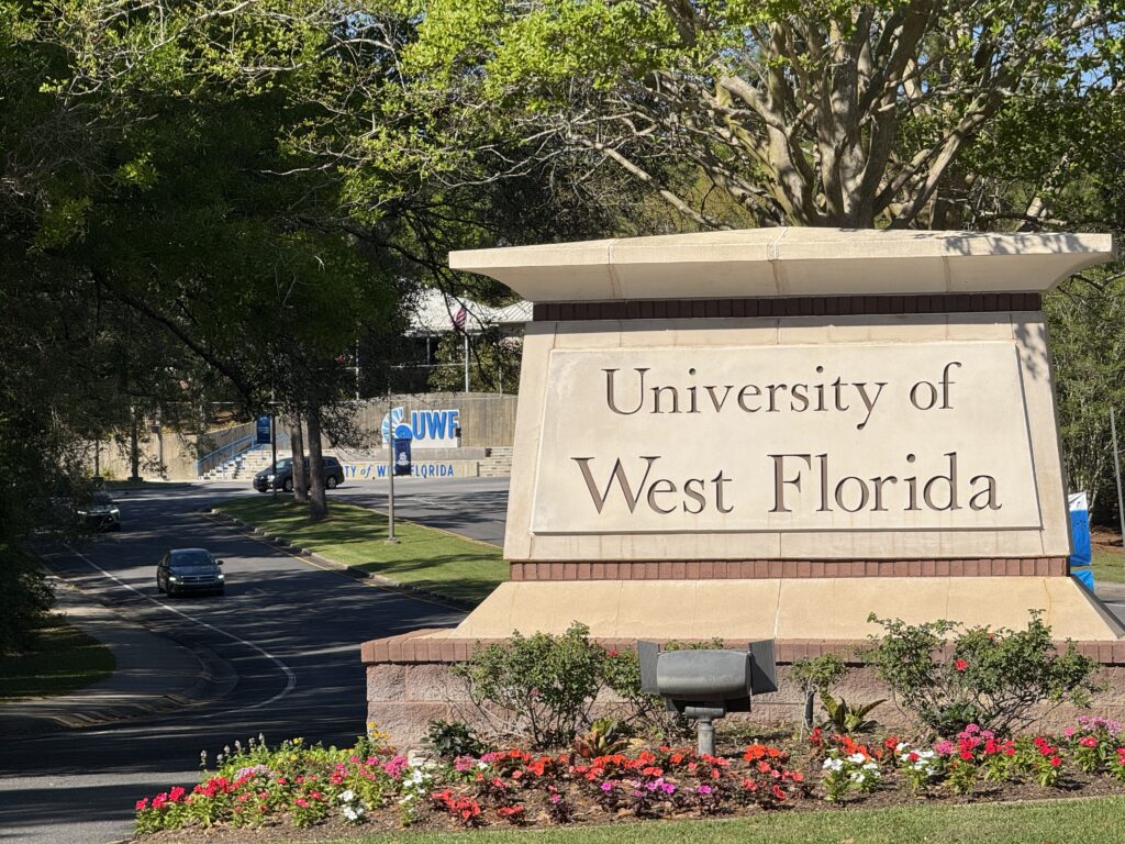 University of West Florida orders dorms evacuated on less than a day’s notice — Florida Phoenix, Lakewood Ranch Schools news