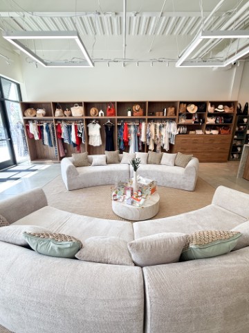 Hudson Square Boutique Brings Upscale Shopping and Personal Style to Wellen Park, Florida — The Suncoast Post